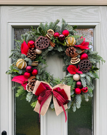Traditional Christmas Wreath - Reds