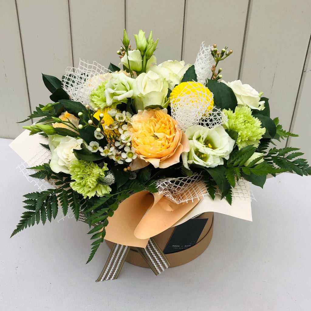Deluxe Fresh Flower Hat Box | Thorngumbald & Hedon Florist | Hull Fresh Flower Delivery