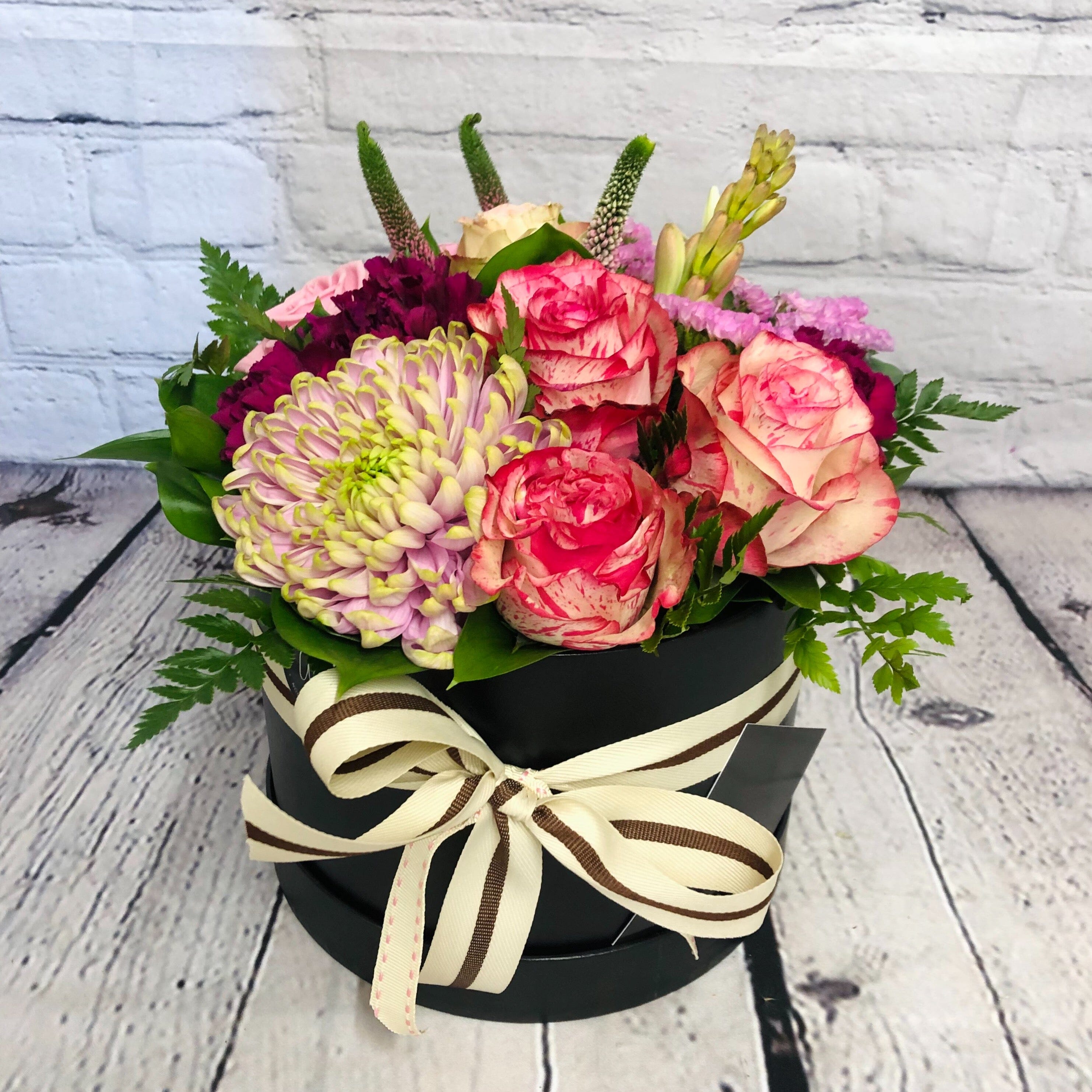 Roses in a Hat Box – Lia's Floral Designs