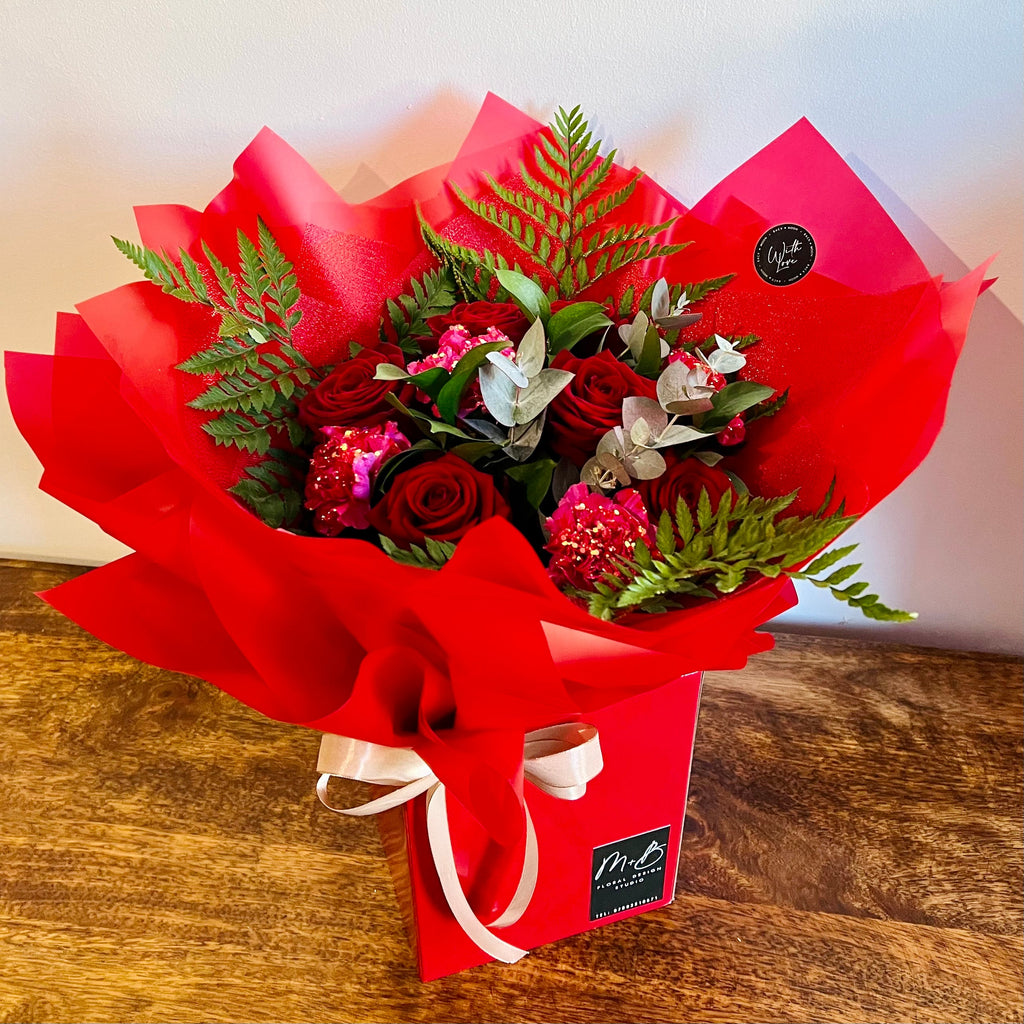 Glittery Love Water Bouquet | Thorngumbald & Hedon Florist | Hull Fresh Flower Delivery near me