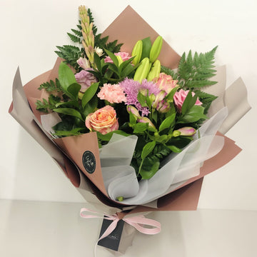 Rose Gold Bouquet | Thorngumbald & Hedon Florist | Hull Fresh Flower Delivery