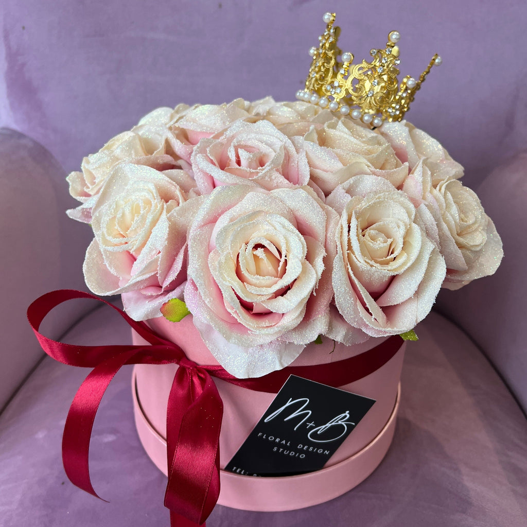 Silk Rose Hat Box | Thorngumbald & Hedon Florist | Hull Fresh Flower Delivery near me