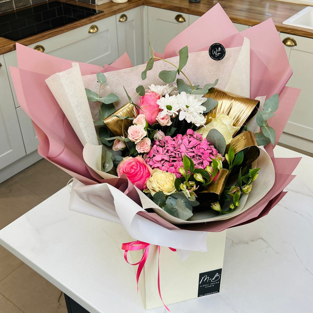 Thelma & Louise water bouquet | Thorngumbald & Hedon Florist | Hull Fresh Flower Delivery near me